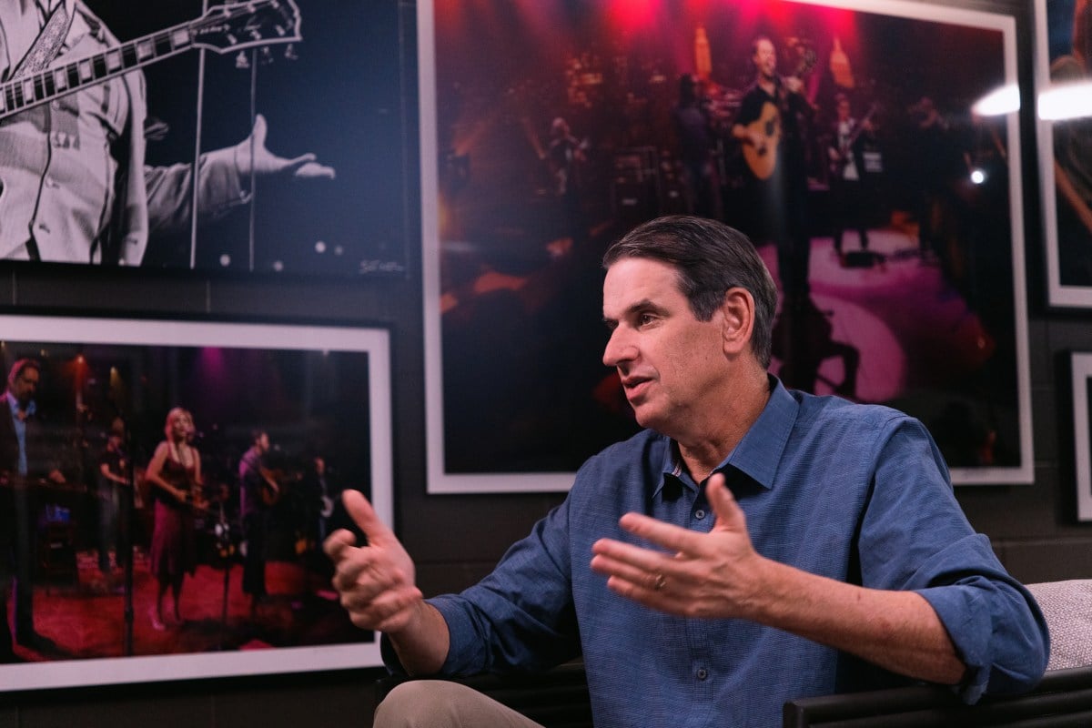 بيل غيرلي ينتقل من رأس المال الجريء إلى إلهام الشغف: كتاب ومؤسسة لمساعدة الطموحين