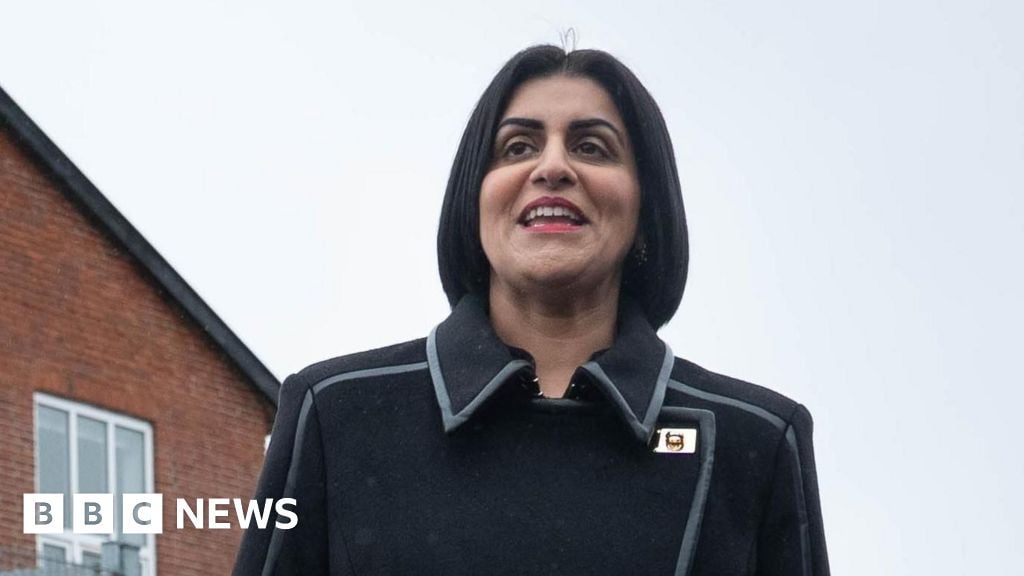 وزيرة الداخلية البريطانية تواصل إصلاحات الهجرة رغم خسارة حزب العمال لمقعد آمن