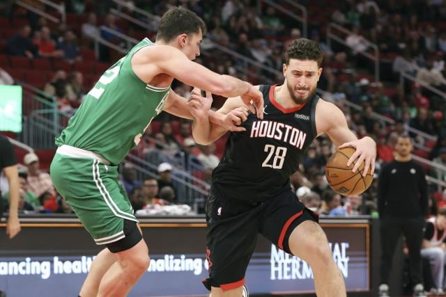 ألبيرين شنغون يعتذر عن تصريحات مسيئة لحكمة خلال مباراة هيوستن روكتس