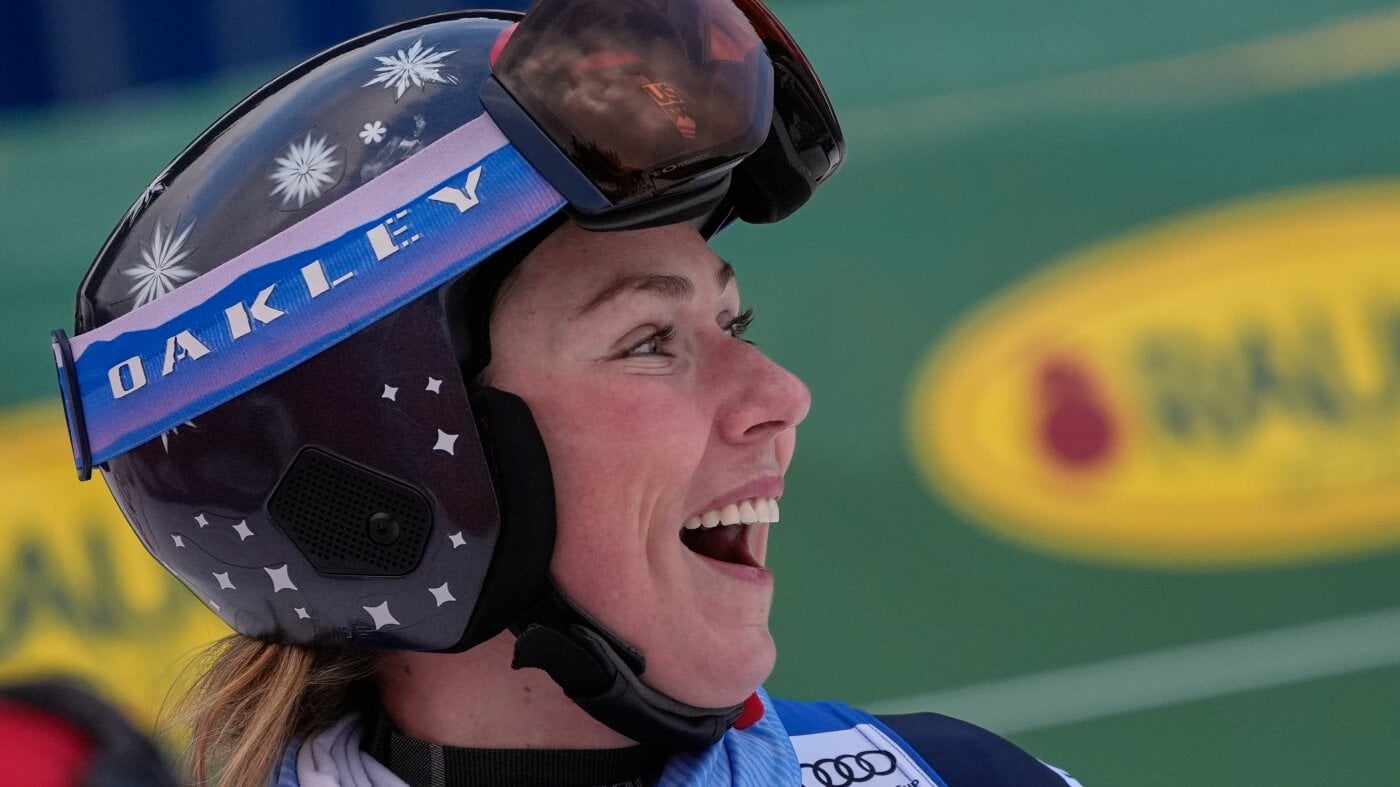 ميكايلا شيفرين تعزز أسطورتها بفوز تاريخي في كأس العالم للتزلج الألبي