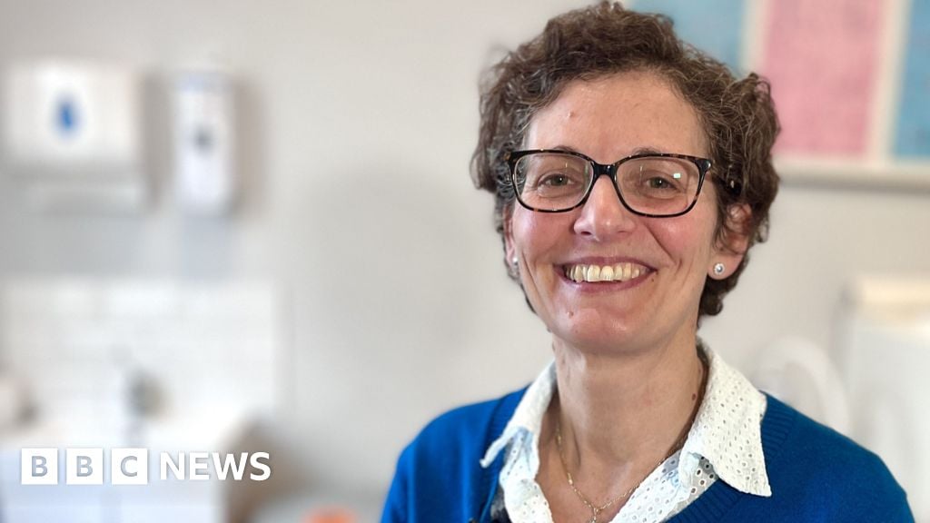 تزايد أعداد الأطباء العامين الذين يختارون الممارسة الخاصة: الأسباب وتأثيرها على الرعاية الصحية