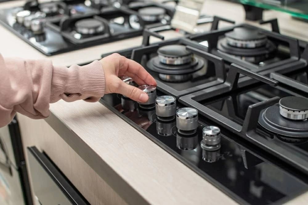 ارتفاع عدد ضحايا حادث تسرب الغاز المأساوي في المنوفية إلى ثلاثة بعد وفاة الأب