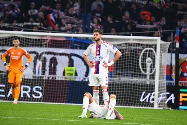 خسارة أولمبيك ليون القاسية أمام سيلتا فيغو وطرد نياكاتي المبكر ينهي آماله الأوروبية