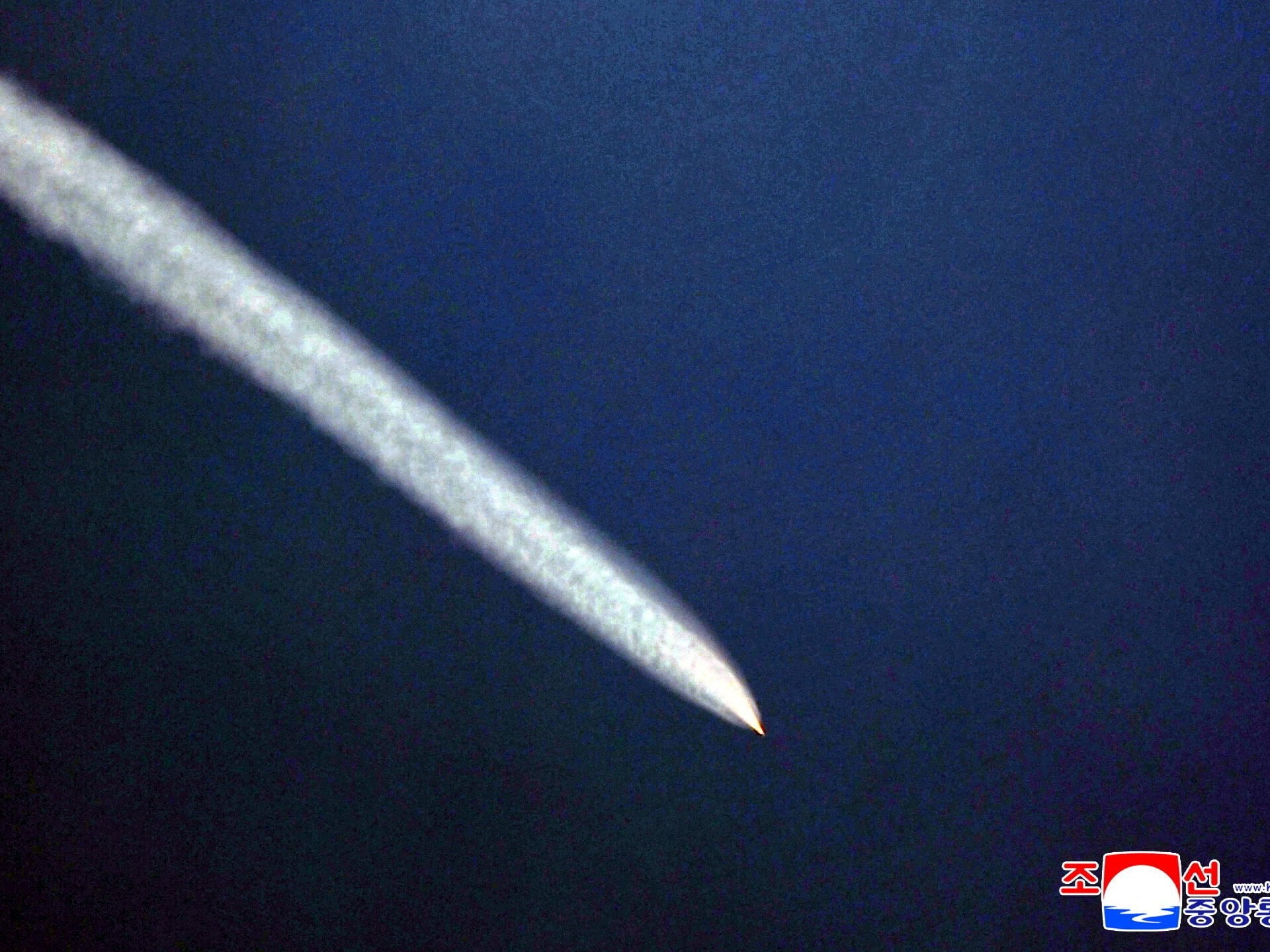 كوريا الشمالية تطلق صواريخ باليستية متعددة خلال تدريبات أمريكية كورية جنوبية مشتركة