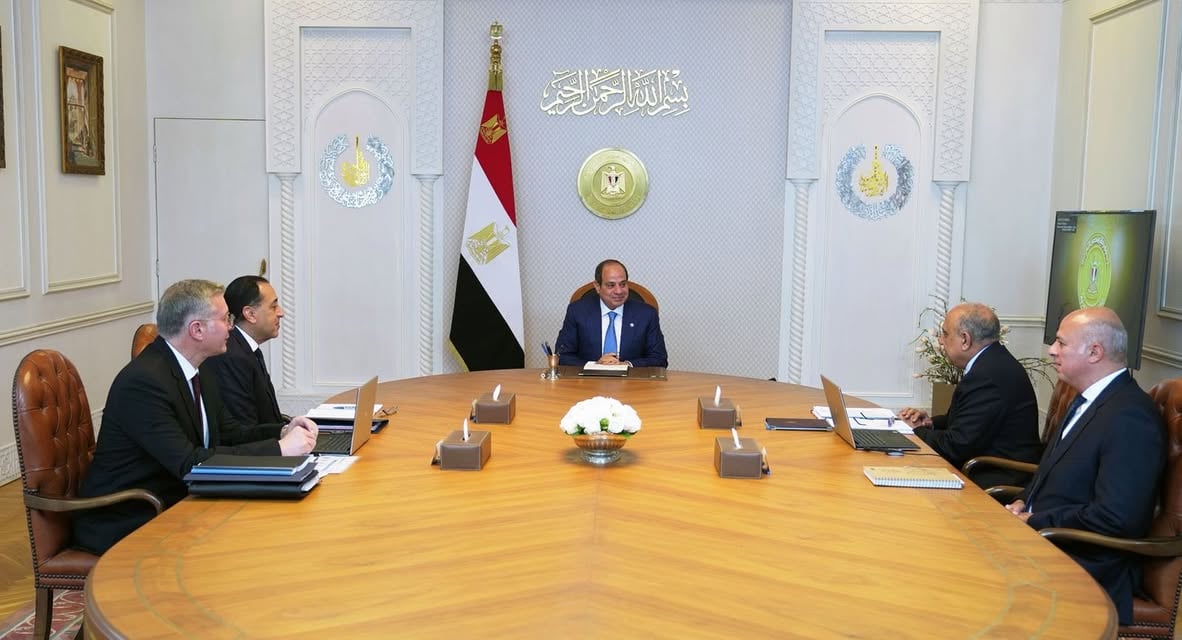 مصر تخطط لإضافة 2500 ميجاوات من الطاقة المتجددة وتعزيز أمن الطاقة قبل الصيف المقبل