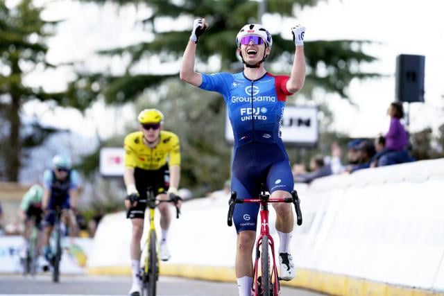 فوز رومان غريغوار العاطفي في إيتوال-سور-رون: انتصار يأتي من بعيد بعد فترة صعبة