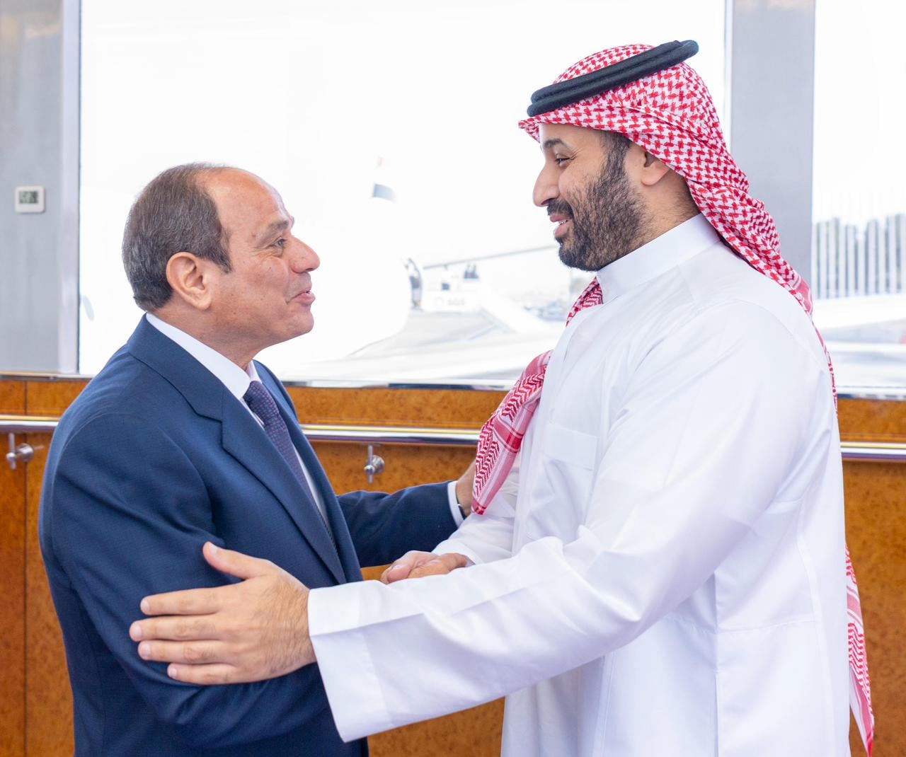 الرئيس السيسي يدين الهجمات الإيرانية على دول الخليج ويؤكد تضامن مصر