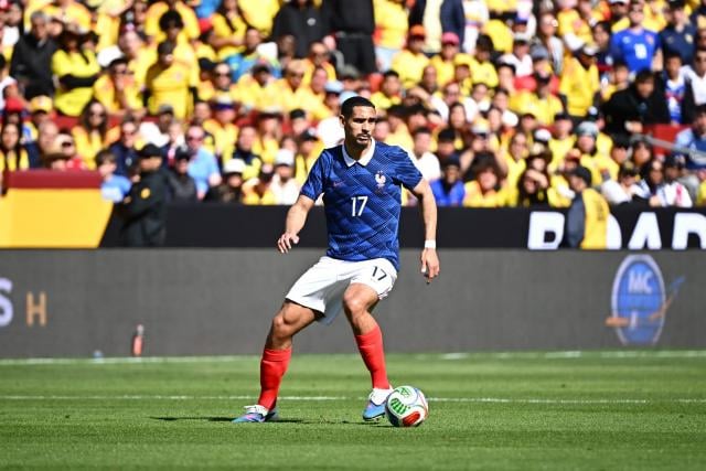 ماكسينس لاكروا يعبر عن سعادته وفخره بأول مشاركة أساسية مع المنتخب الفرنسي بعد الفوز على كولومبيا