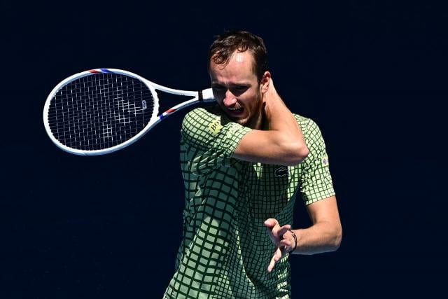 دانييل ميدفيديف يتأهل لنصف نهائي إنديان ويلز بعد فوزه على جاك دريبر المنهك