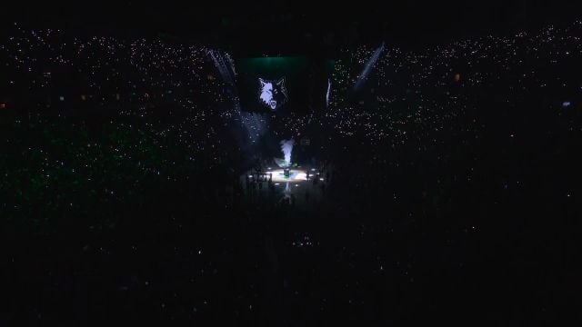 أيو دوسونمو يقود تيمبر وولفز لفوز حاسم على ناغتس رغم الإصابات ومشادة يوكيتش