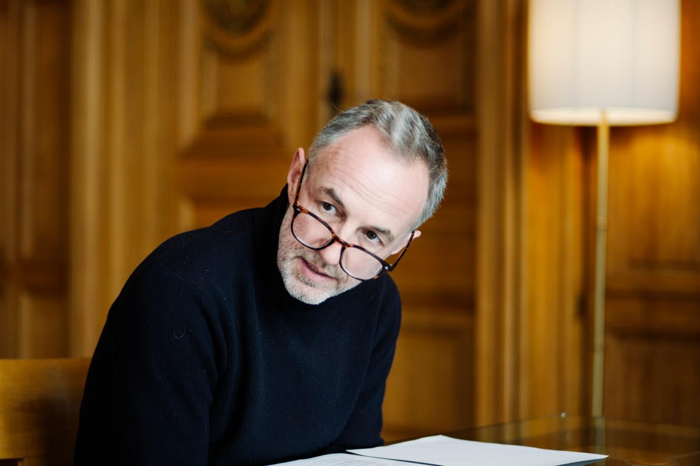 باريس تعلن تعليق 78 مشرفًا مدرسيًا وتتبنى سياسة