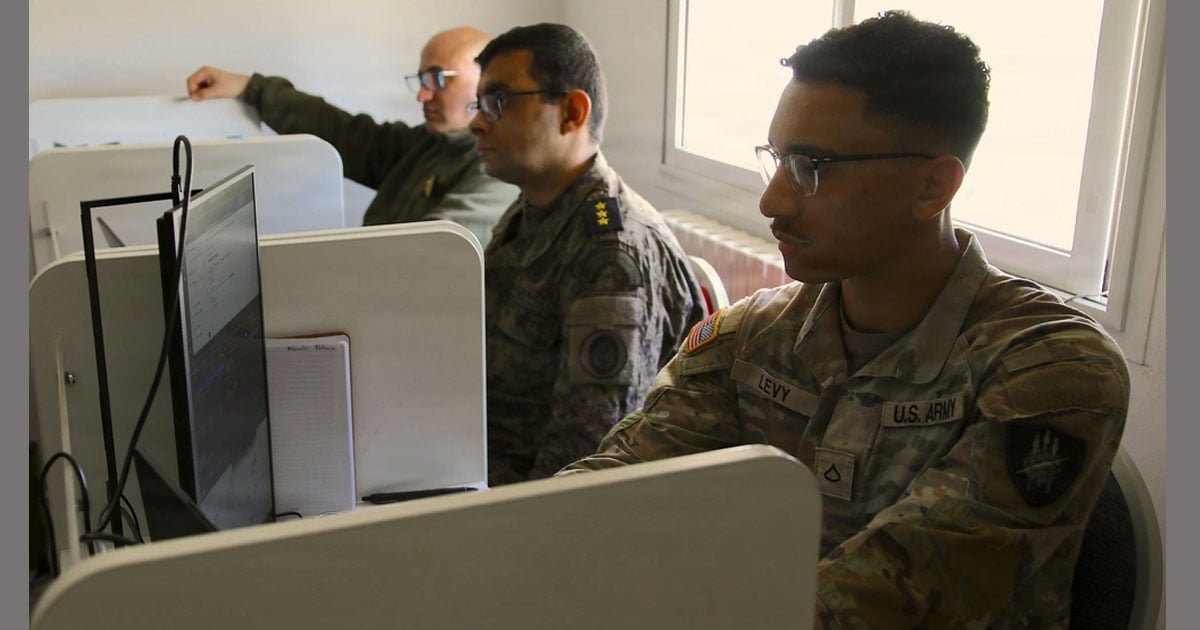 تونس والولايات المتحدة تجريان تدريبًا سيبرانيًا مشتركًا ضمن مناورات الأسد الأفريقي 26