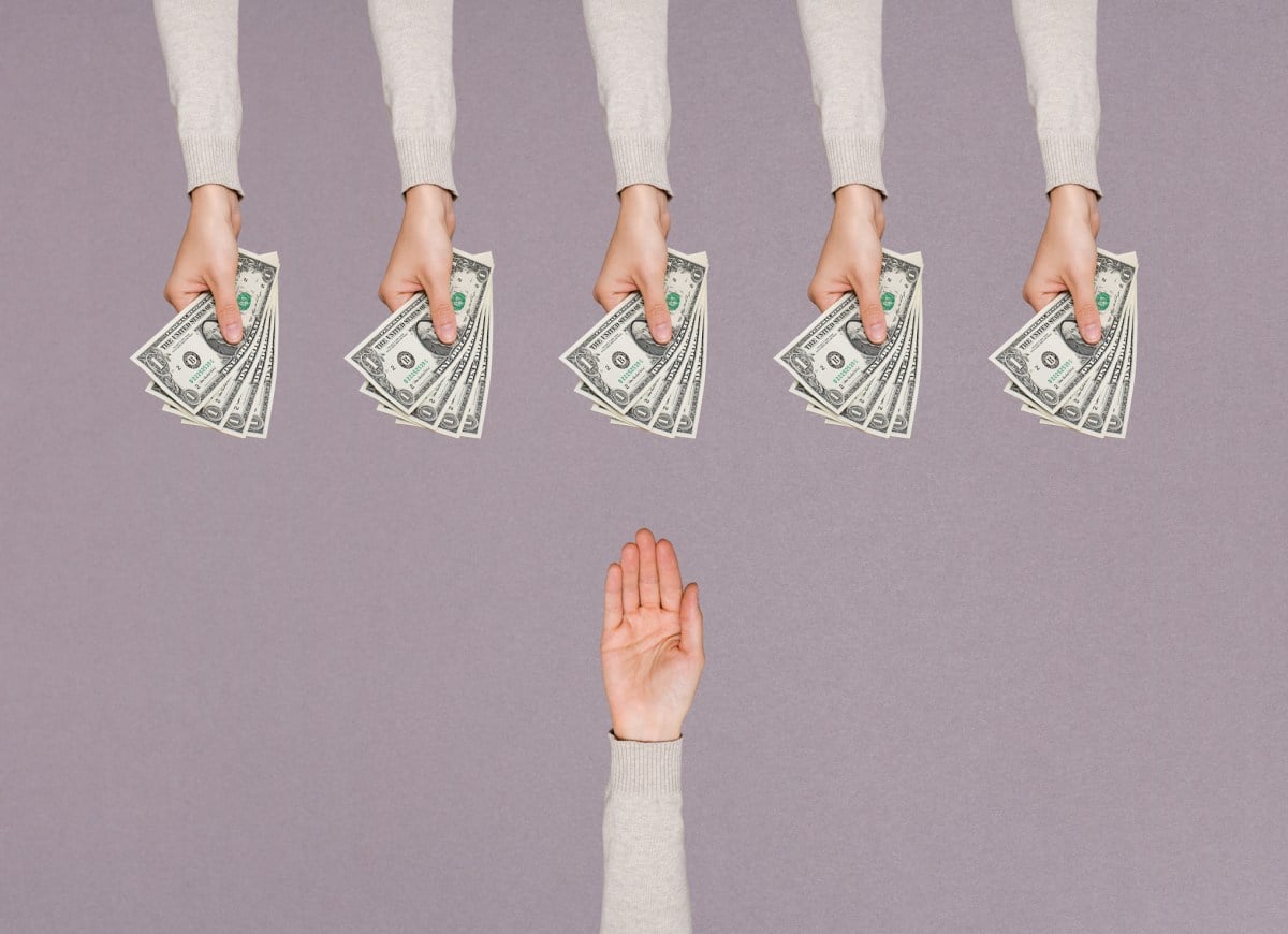 تجربة Anthropic الرائدة: وكلاء الذكاء الاصطناعي يتداولون سلعًا حقيقية بأموال حقيقية