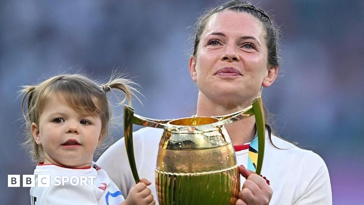 لاعبات الرجبي الإنجليزيات يكسرن الحواجز: الأمومة والعودة للملاعب الاحترافية