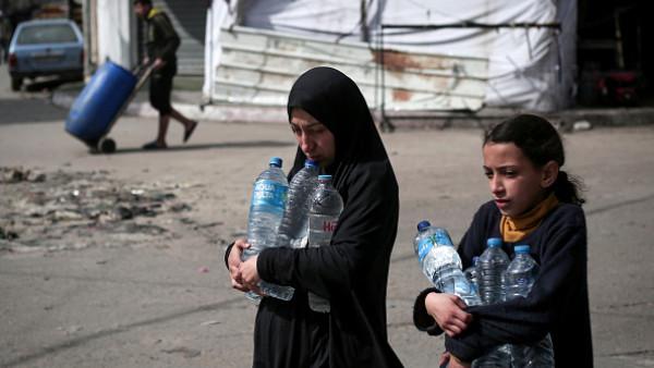 Cover Image for غزة: المجاعة “شبه حتمية” والنظام الصحي “راكع”
