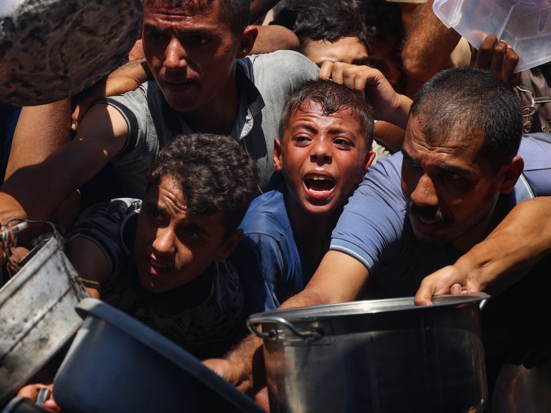 موظفو الأمم المتحدة يحثون مفوض حقوق الإنسان على وصف حرب غزة بـ'الإبادة الجماعية'