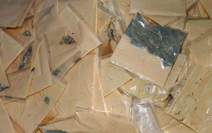 تونس: مصادرة كميات ضخمة من المواد الغذائية غير المطابقة في مصنع أجبان بسوسة