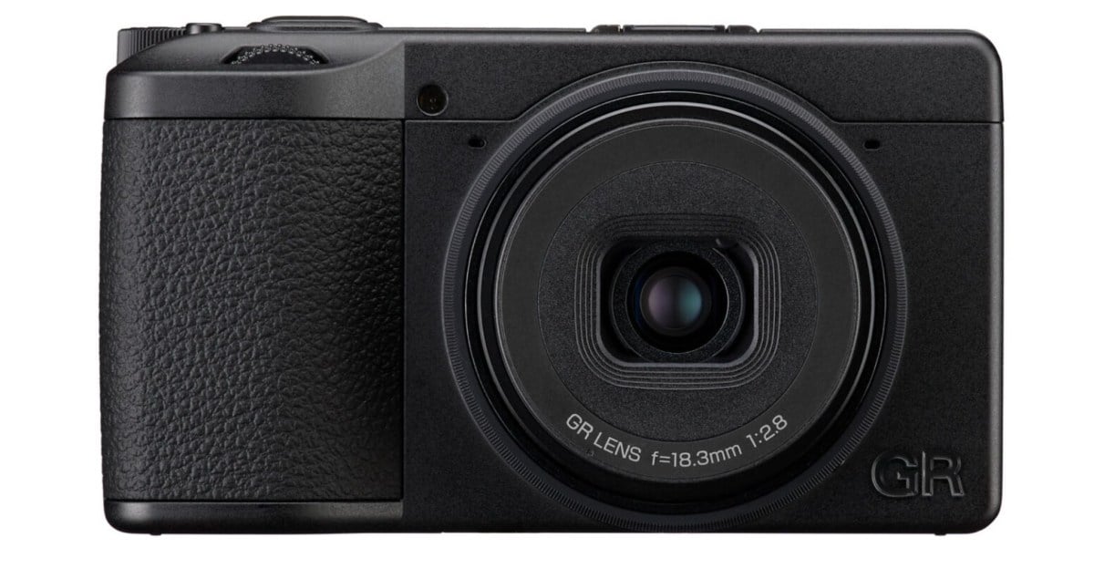 ريكو تكشف عن كاميرا GR IV Monochrome المخصصة للتصوير بالأبيض والأسود