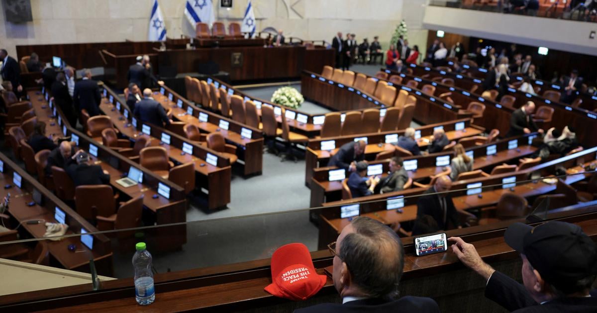 تطورات الشرق الأوسط: دعوات ألمانية لإعادة الرهائن، وفرحة فلسطينية بالإفراج عن المعتقلين، وتحركات حماس الأمنية والسياسية