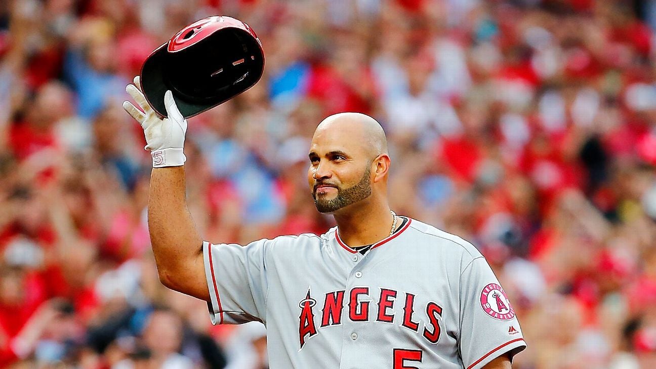 ألبرت بوجولز يلتقي بإدارة لوس أنجلوس أنجلز لمناقشة منصب المدير الفني الشاغر