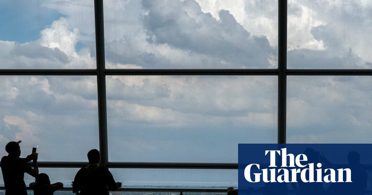 جنوب إفريقيا تحقق في وصول غامض لمئات الفلسطينيين دون وثائق سفر