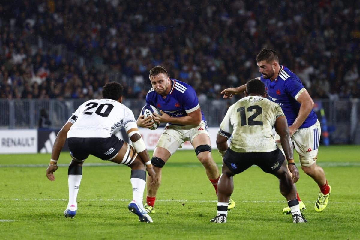 المنتخب الفرنسي للرجبي يواجه تحدي الانضباط بعد فوز صعب على فيجي