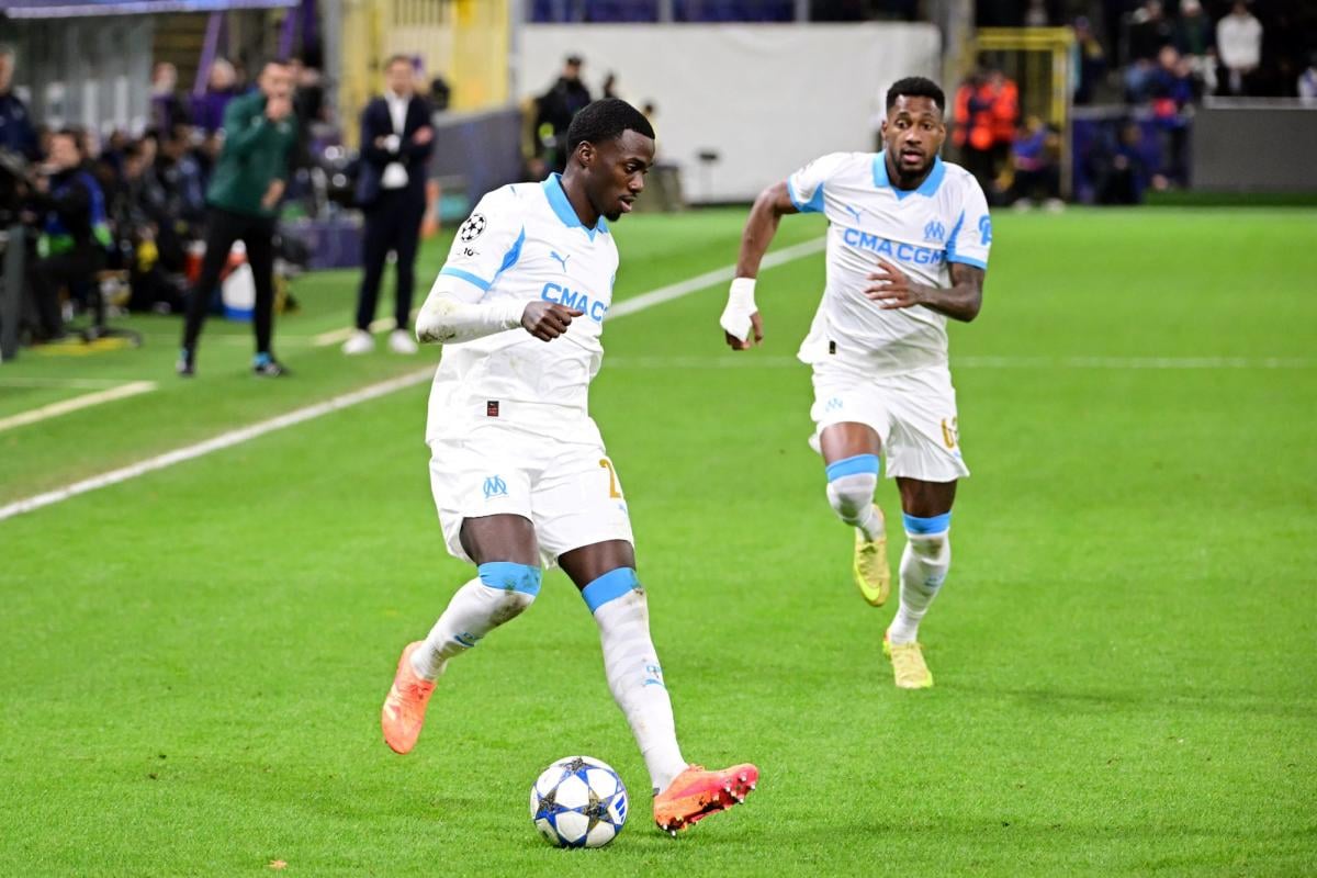 دور الظهير المتعدد المهام في خطط روبرتو دي زيربي مع أولمبيك مارسيليا