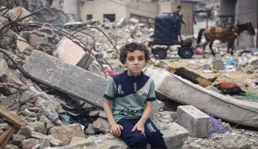 مئات الخيام تغرق في غزة جراء الأمطار الغزيرة وتفاقم الأزمة الإنسانية للنازحين