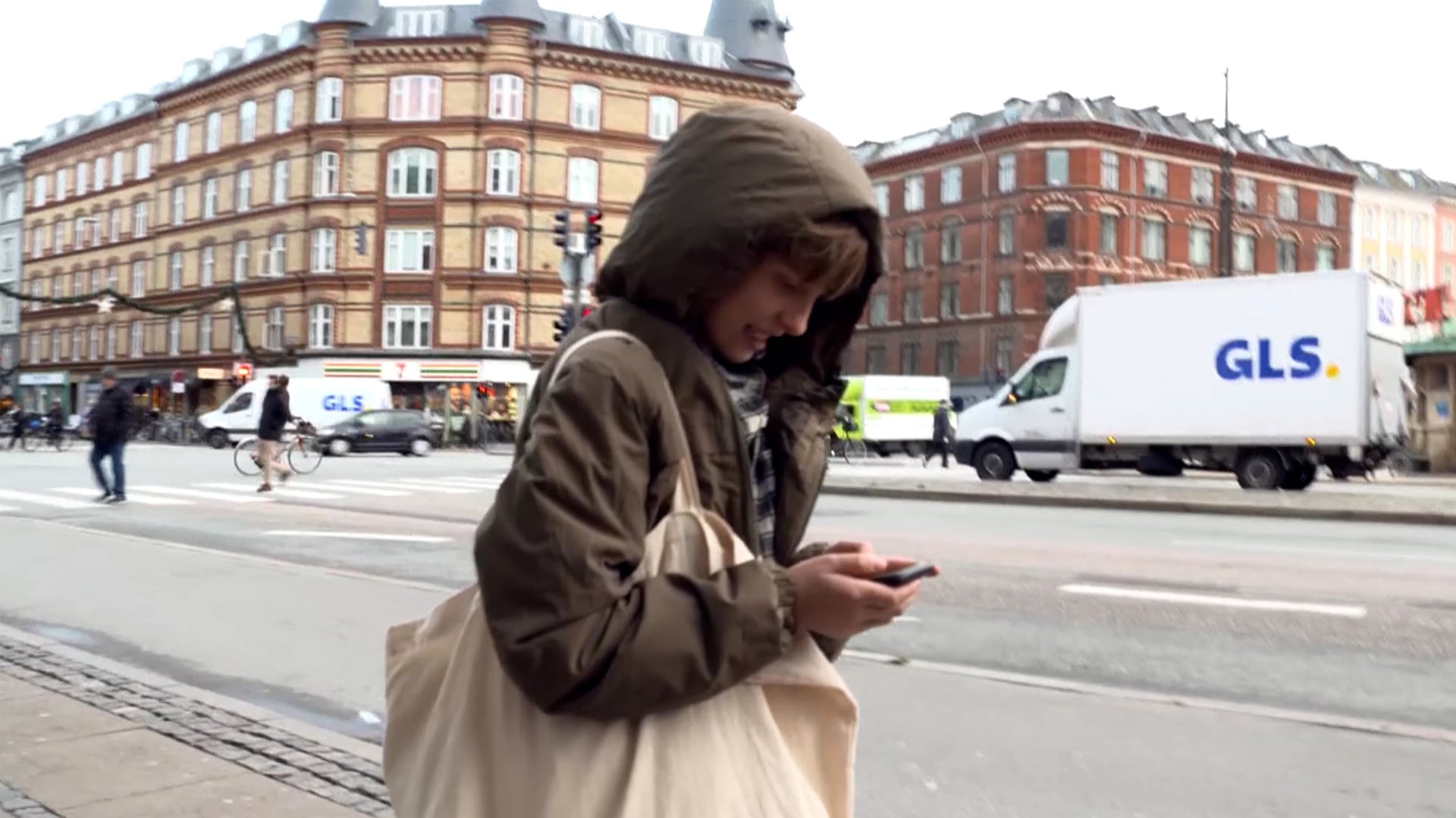 الحكومة الدنماركية تعلن عن قيود جديدة على استخدام الأطفال لوسائل التواصل الاجتماعي