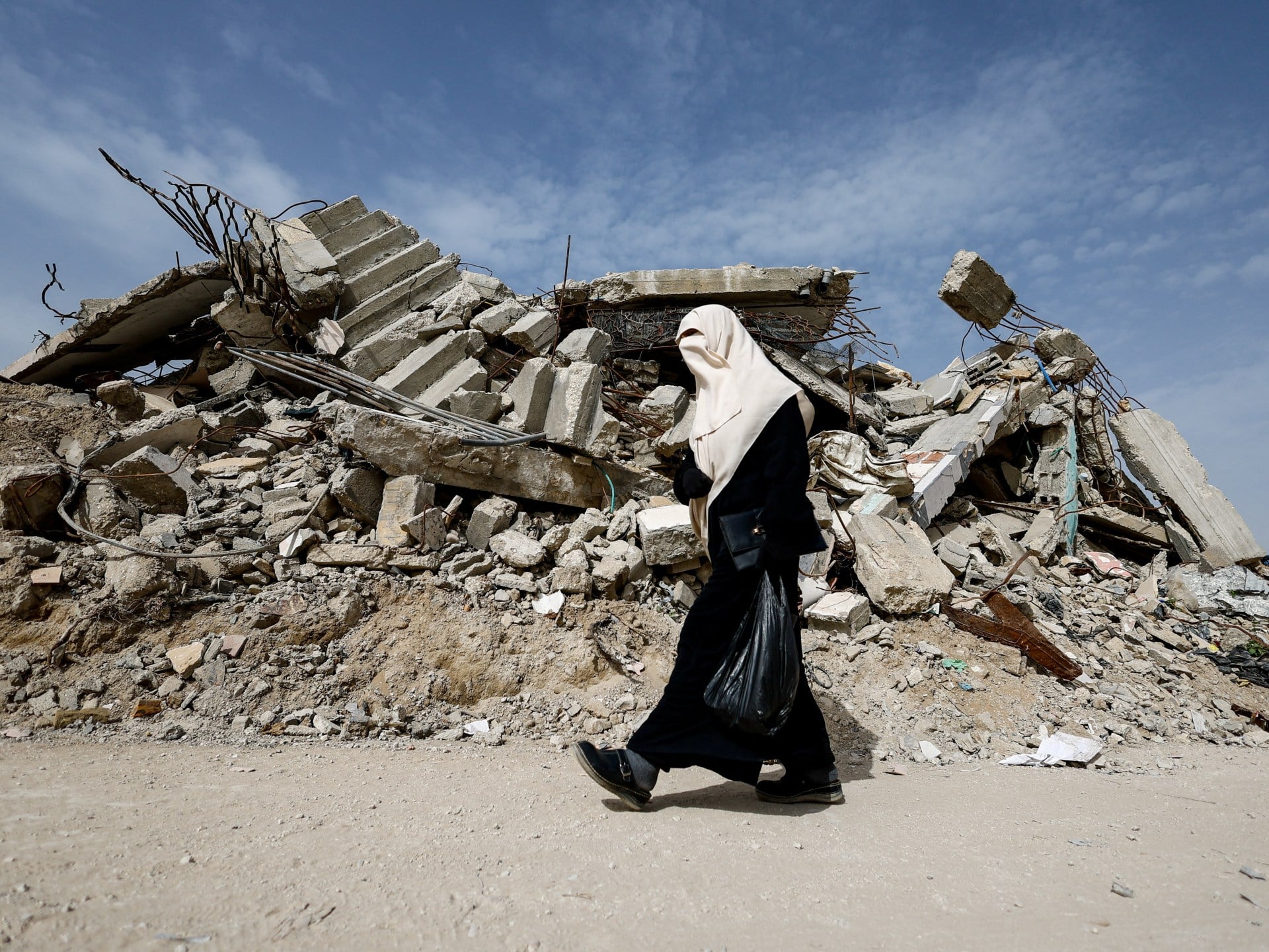 المحكمة العليا الإسرائيلية تؤجل قرار السماح للصحافة الأجنبية بدخول غزة وتمنح الحكومة مهلة