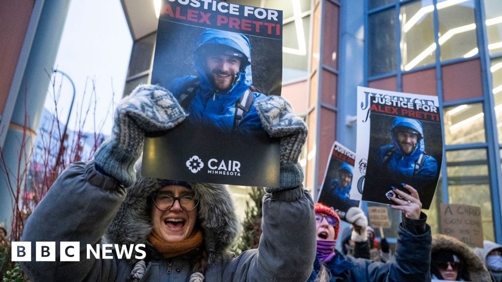 إحالة عميلين أمريكيين لإجازة إدارية بعد إطلاق نار مميت في مينيابوليس يثير احتجاجات واسعة