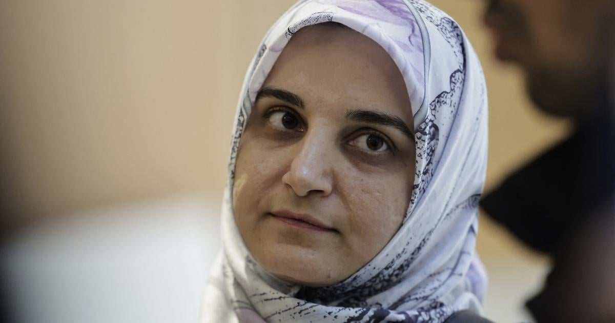 محاكمة مهديّة إسفندياري في باريس: اتهامات بالترويج للإرهاب ودورها كعميلة نفوذ إيرانية