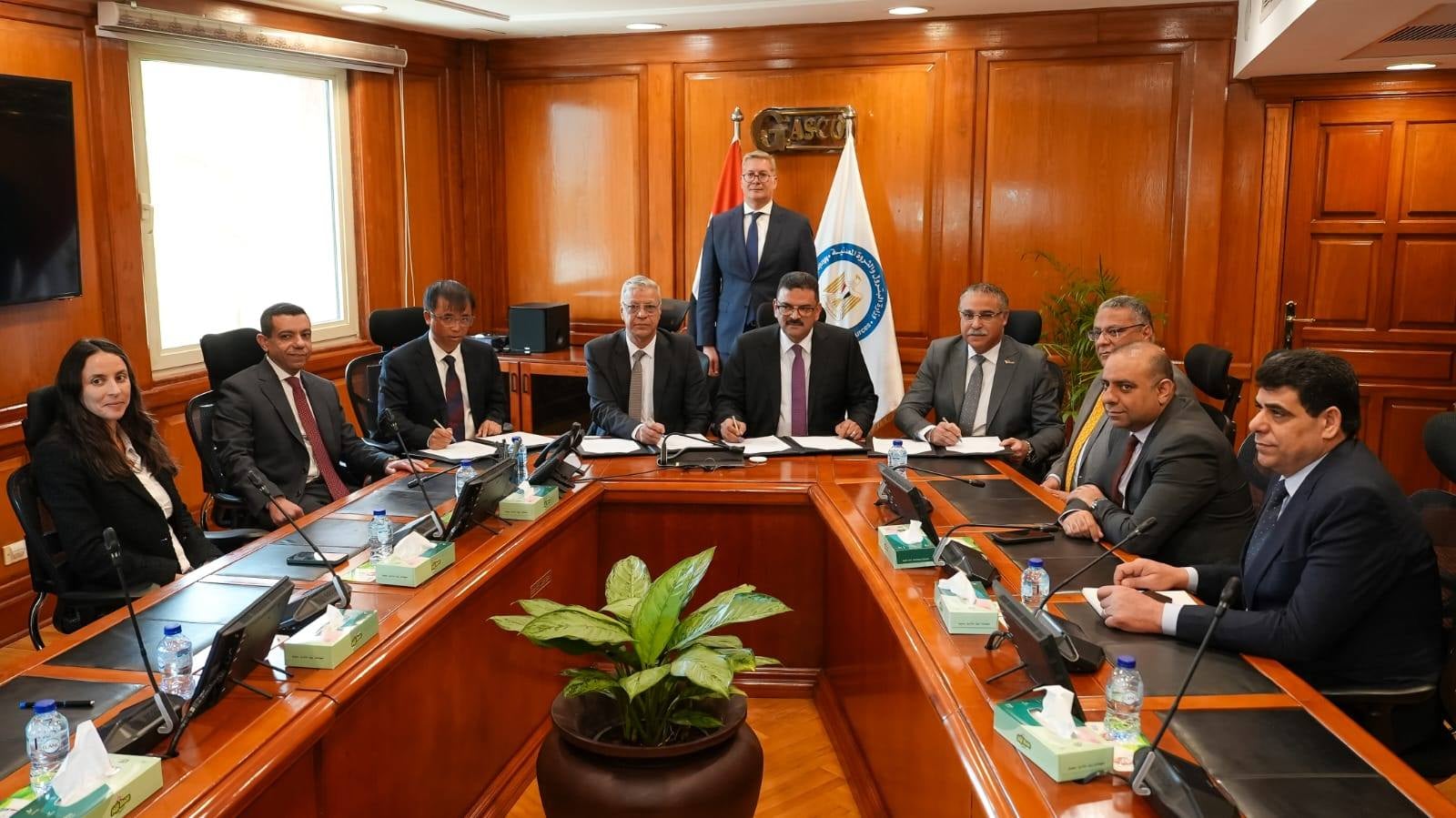 مصر توقع مذكرة تفاهم مع مجموعة شينغفا الصينية لمشروع صناعي ضخم في المثلث الذهبي