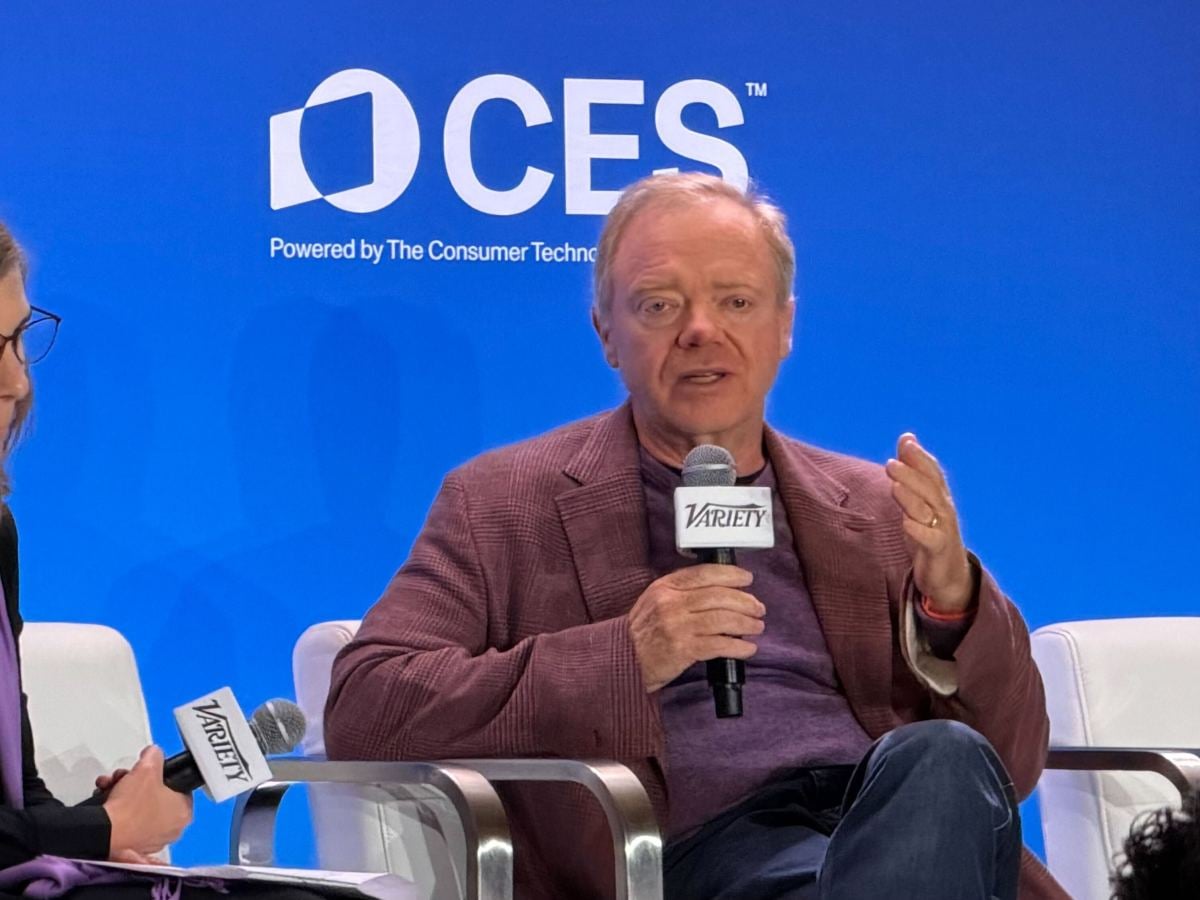 رئيس Roku التنفيذي أنتوني وود يلمح إلى مستقبل خدمة Howdy للبث التدفقي وتوسعها