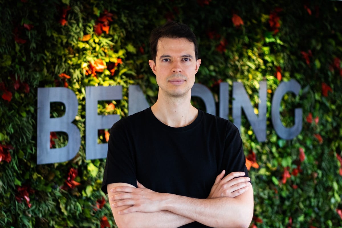 بيندنج سبونز: استراتيجية الاستحواذ على العلامات التجارية التقنية وإعادة هيكلتها