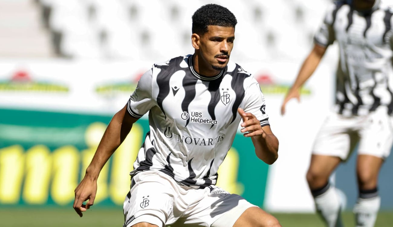 النادي الإفريقي يستعد للموسم الجديد: محمد دراغر يعزز الصفوف والتحضيرات تتواصل