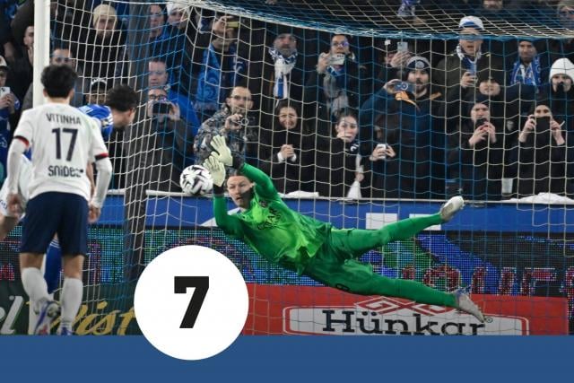 تألق ماتفي سافونوف ينقذ باريس سان جيرمان بفوز ثمين على ستراسبورغ في الدوري الفرنسي