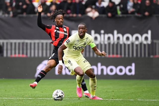 هل وجد دفاع موناكو سر النجاح؟ دينيس زكريا يتألق في قلب الدفاع