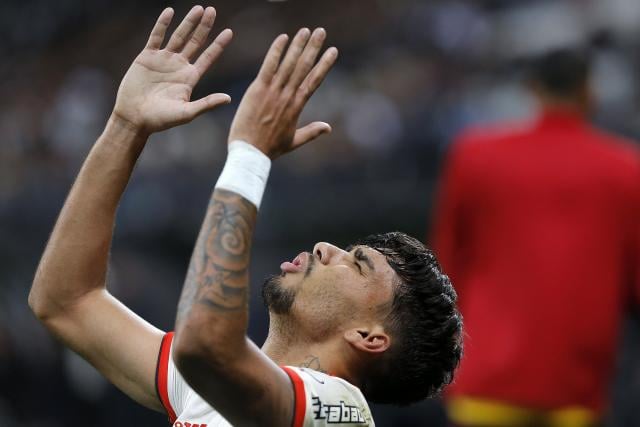 جدل تقنية الفيديو (VAR) يطغى على نهائي السوبر البرازيلي بين فلامنغو وكورينثيانز