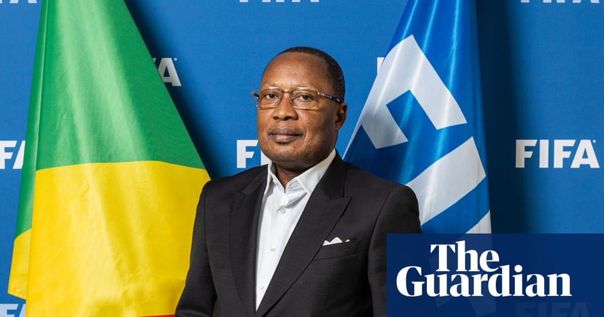 الكونغو برازافيل تطلب مذكرة اعتقال دولية بحق رئيس اتحاد كرة القدم بتهمة اختلاس أموال الفيفا