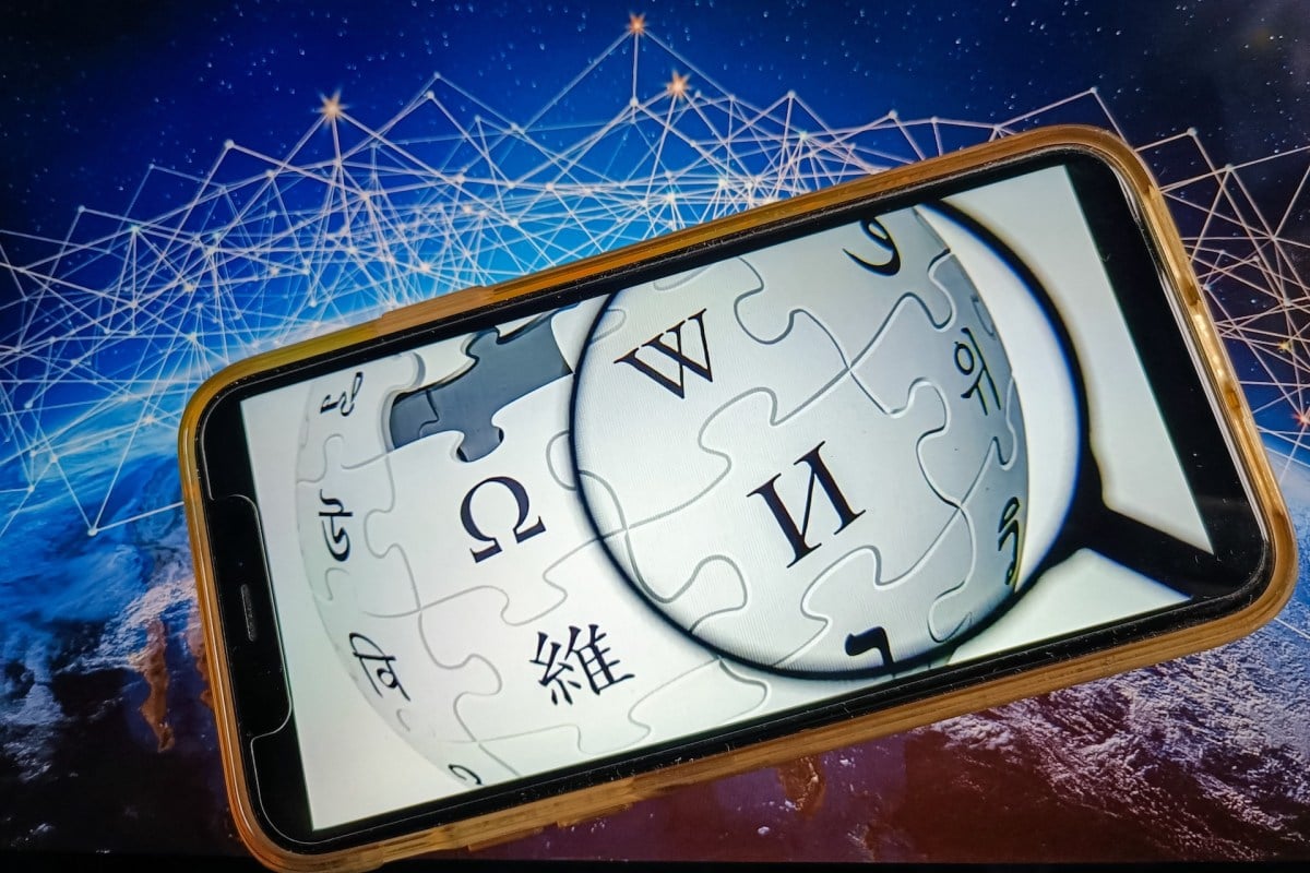 ويكيبيديا تحظر استخدام النصوص المولدة بالذكاء الاصطناعي في مقالاتها مع استثناءات محددة